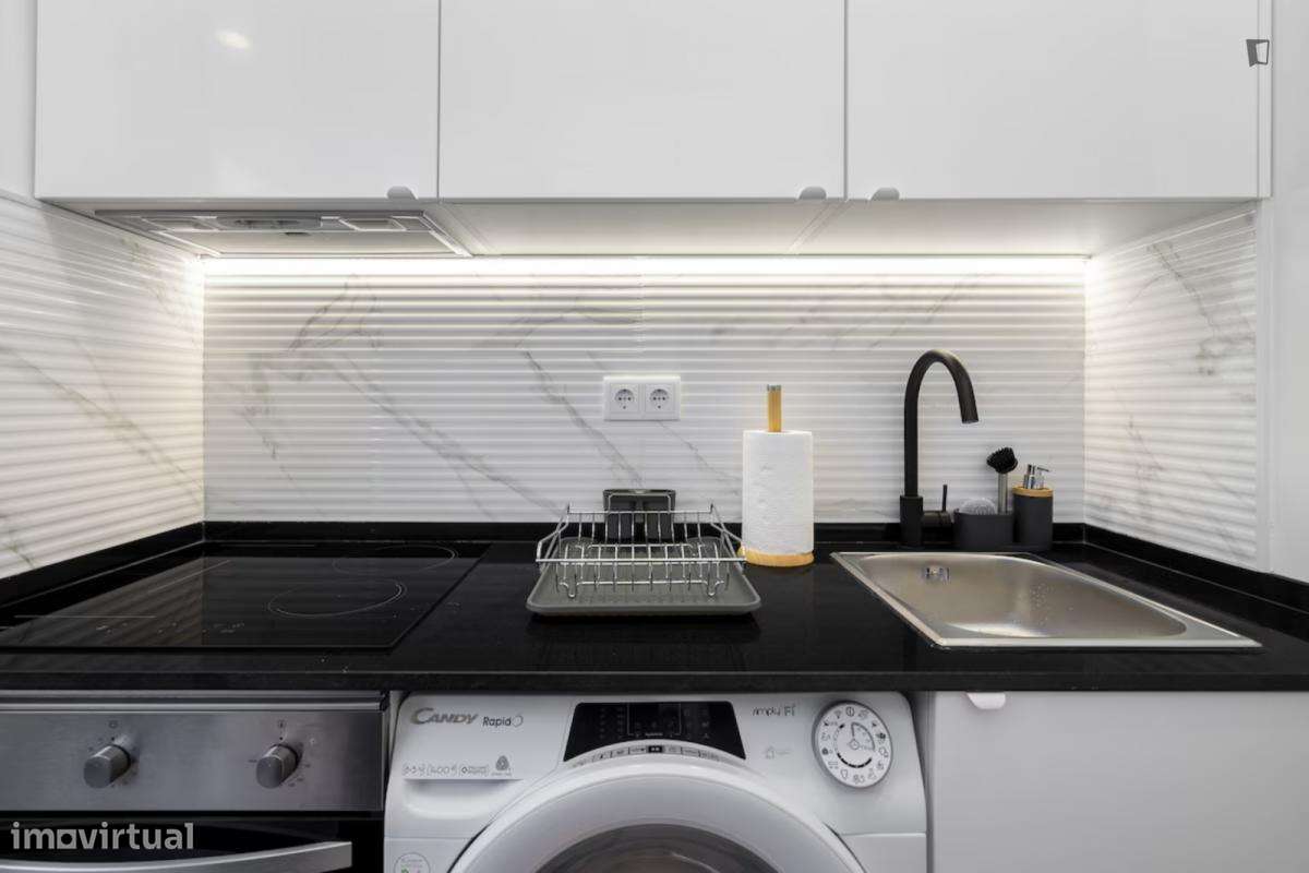 Quarto - localizado em Penha de França Lisbon - Grande imagem: 3/14