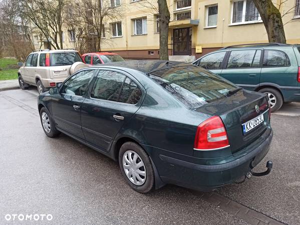 Skoda Octavia 1.6 FSI Ambiente - 3