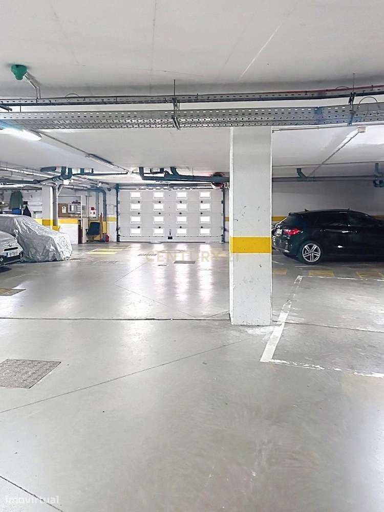 Apartamento T2 com Vista Panorâmica em Beato, com vigilância no condôm-24