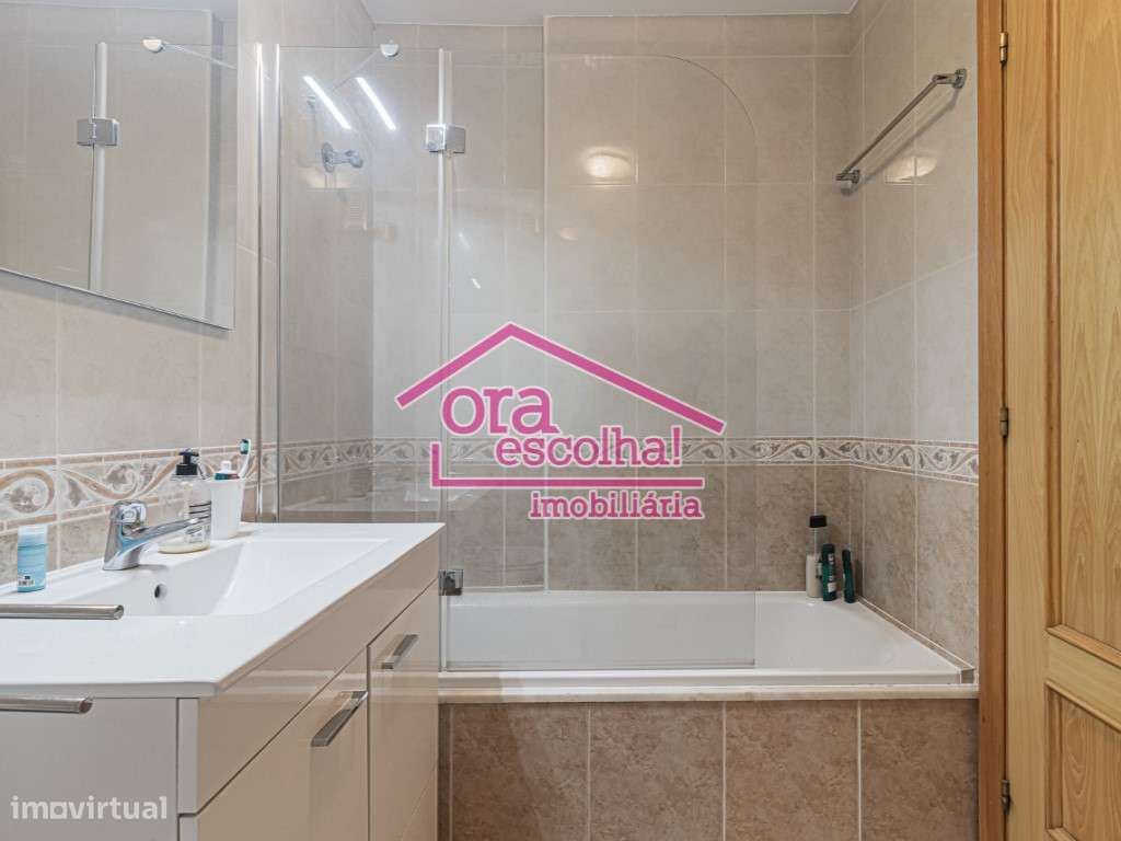 Apartamento T3 de 2001 Remodelado com Suíte, 113 m2 de área bruta p...-11