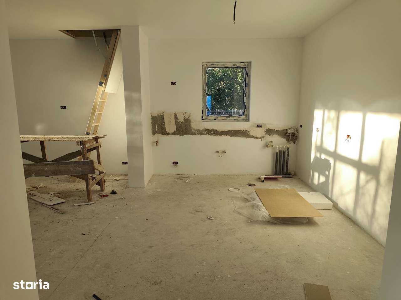 FARA COMISIOANE in Gulia la drum asfaltat casa 4 camere 2 bai P+M-7