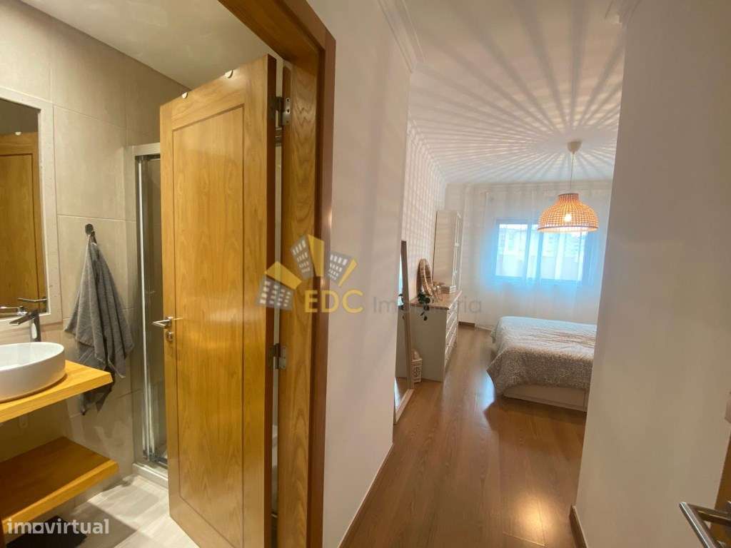 Apartamento Duplex T2+1 com Parqueamento, Arrecadação e Varanda | E...-24