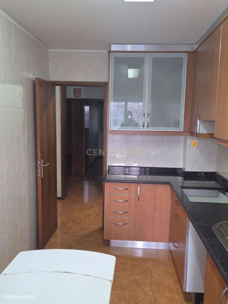 T2 com Grande Potencial na Póvoa de Varzim e Excelente Preço-10