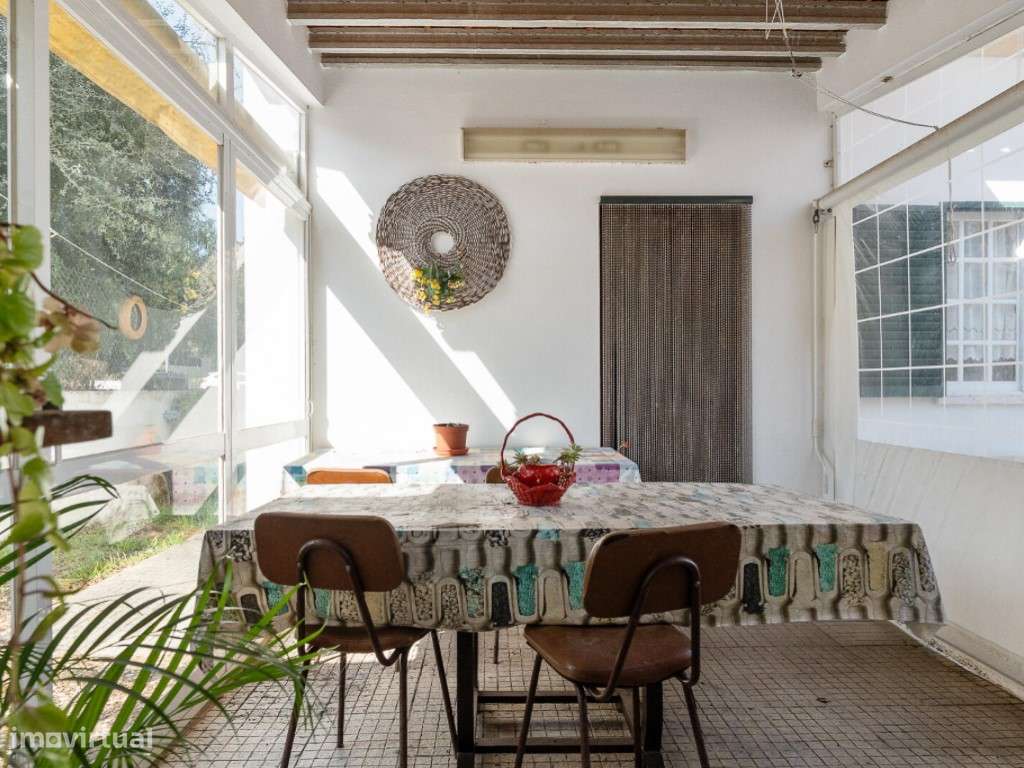 SESIMBRA - ALTO DAS VINHAS - MORADIA ISOLADA, SÓTÃO, ANEXO, PISCINA...-9