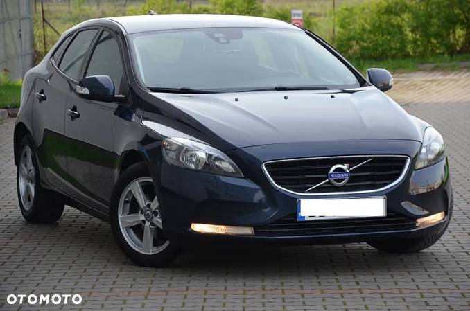 Volvo V40 CC D2 Momentum - 4