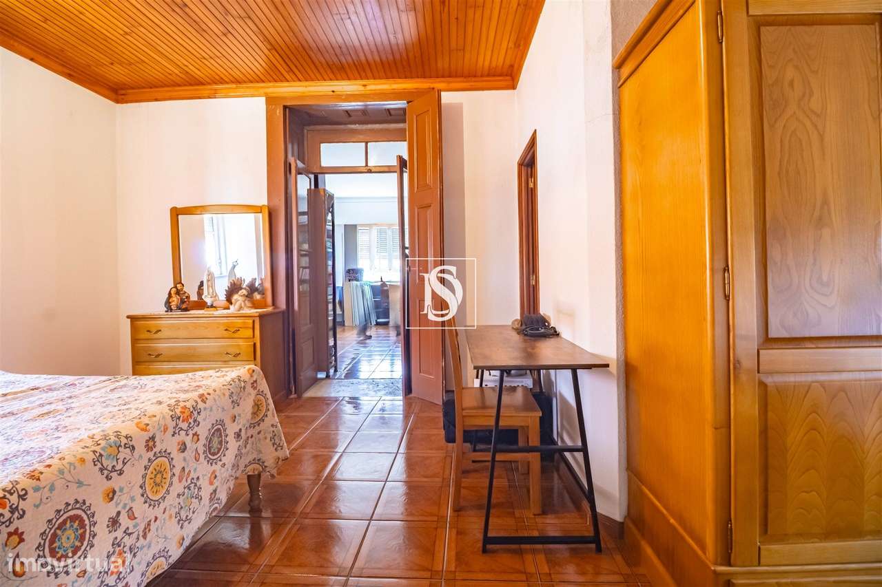 Moradia para Restaurar T4 Venda em Poiares e Canelas,Peso da Régua-17