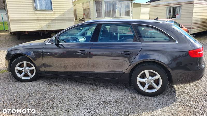 Audi A4 Avant 2.0 TDI DPF Ambiente - 30