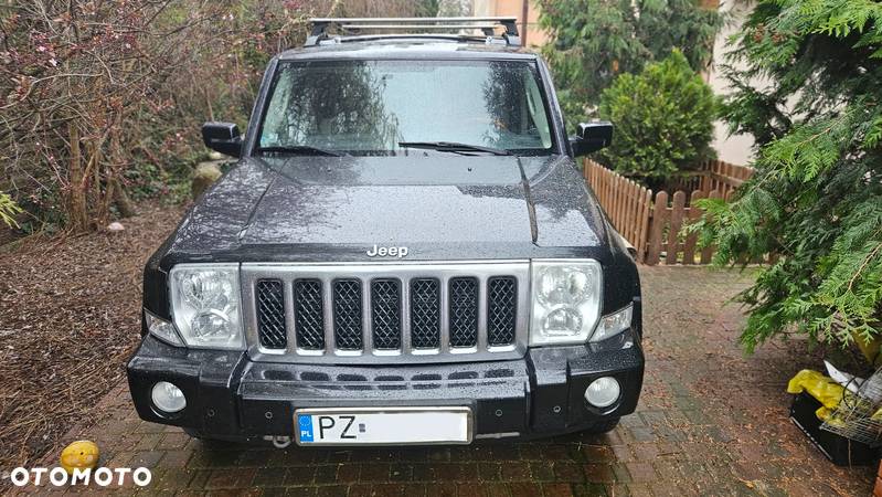 Jeep Commander 3.0 CRD Overland - 28