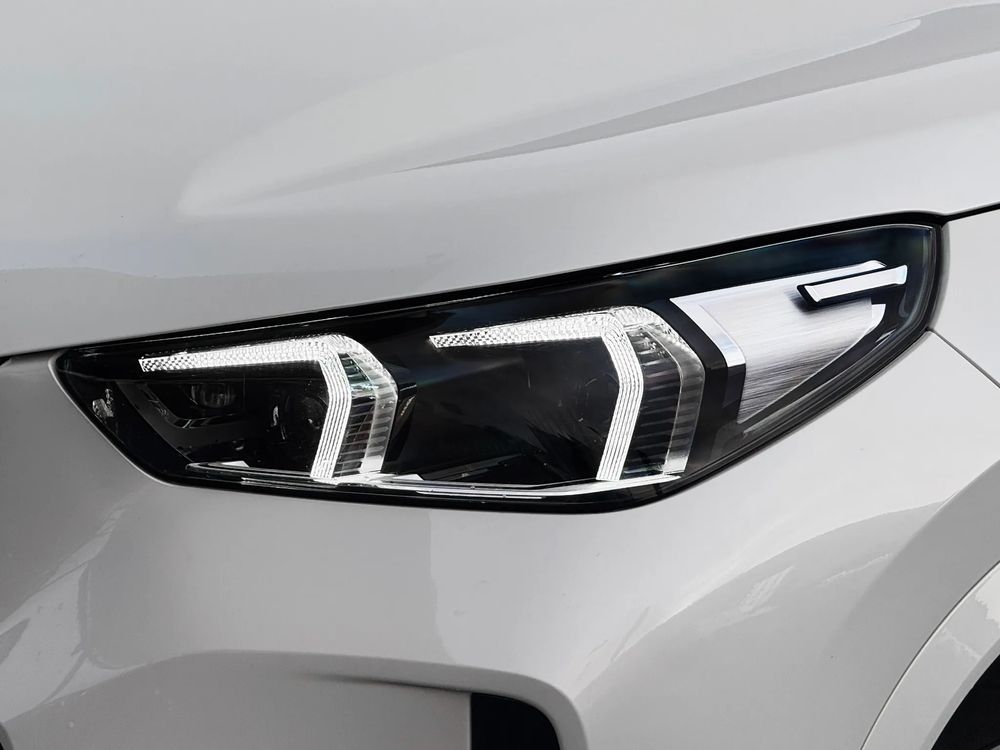 BMW X1 sDrive20i 1.5 Benzyna 170 KM — zdjęcie 7