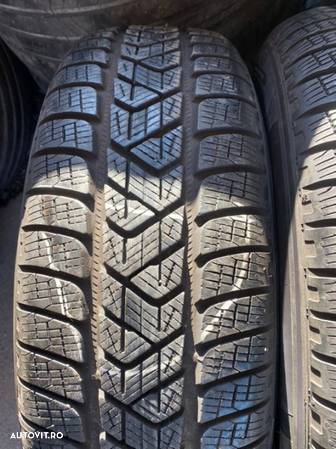 vand 4 anvelope 215/65/17 pirelli de iarnă ca noi - 2