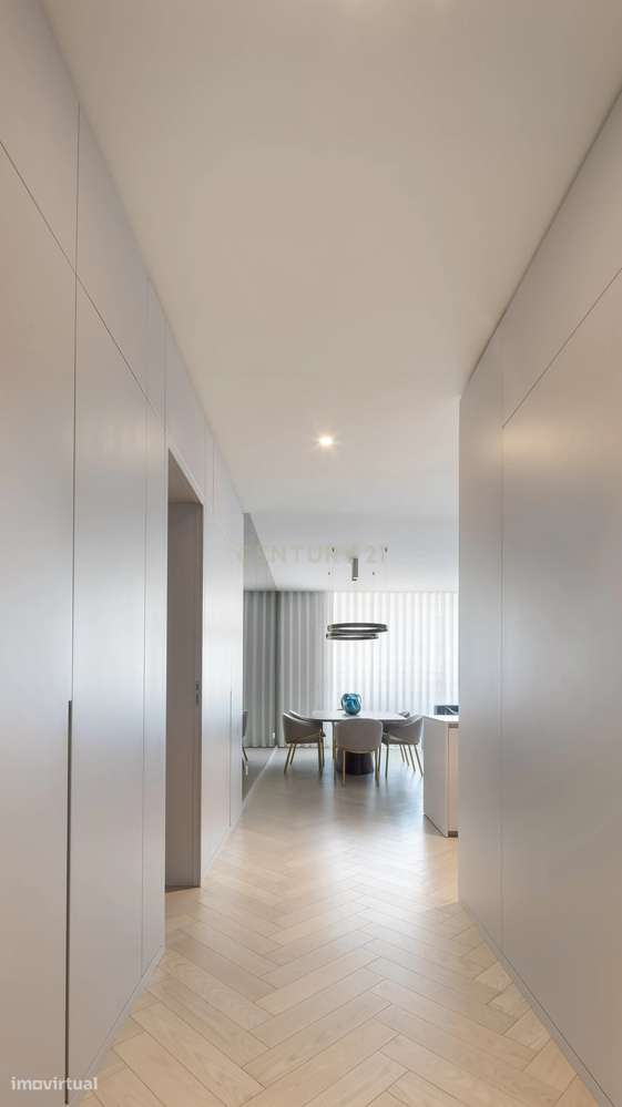 Fantástico e luminoso T2 completamente remodelado em plena Avenida da - Grande imagem: 5/29