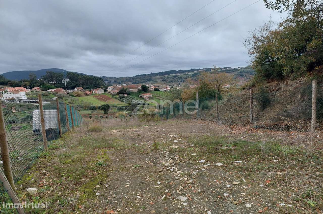 Terreno com cerca de 1600 m2, Fonte do Oleiro, Batalha - Grande imagem: 3/15