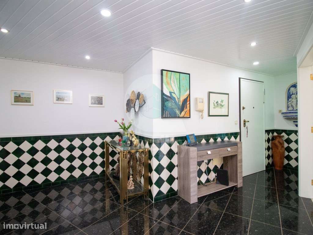Excelente Apartamento T2 - Baixa da Banheira-21