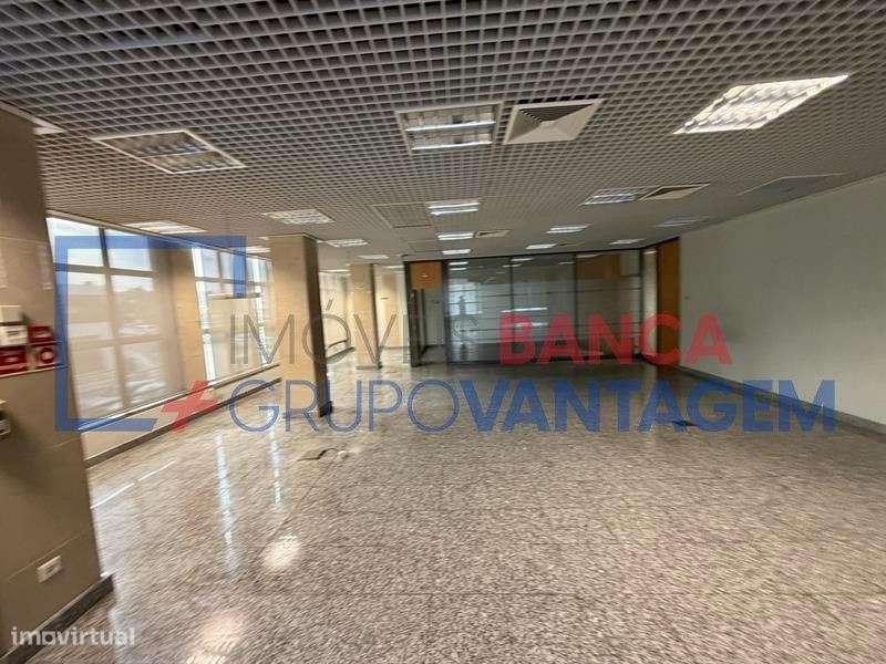 Loja, para venda, Vila Nova de Poiares - Poiares - Grande imagem: 2/13