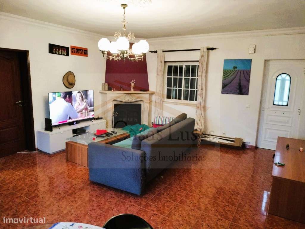 Moradia T4 com GARAGEM, PÁTEO c/ CHURRASQUEIRA + TERRENO EXTRA (40m...-12