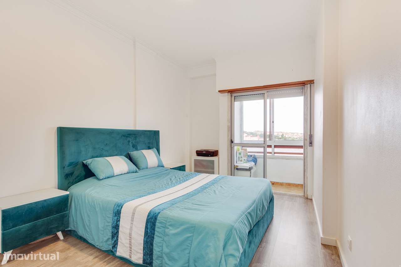 Apartamento T3 com 2 casas de banho em Agualva-5