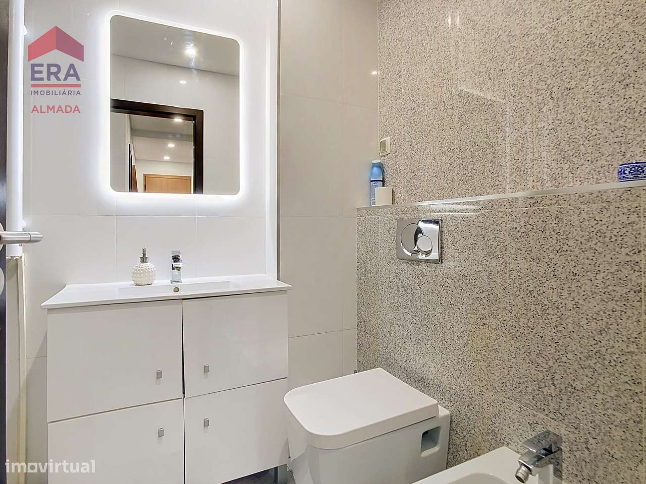 Apartamento T3 com arrecadação-  Vale Flores-14