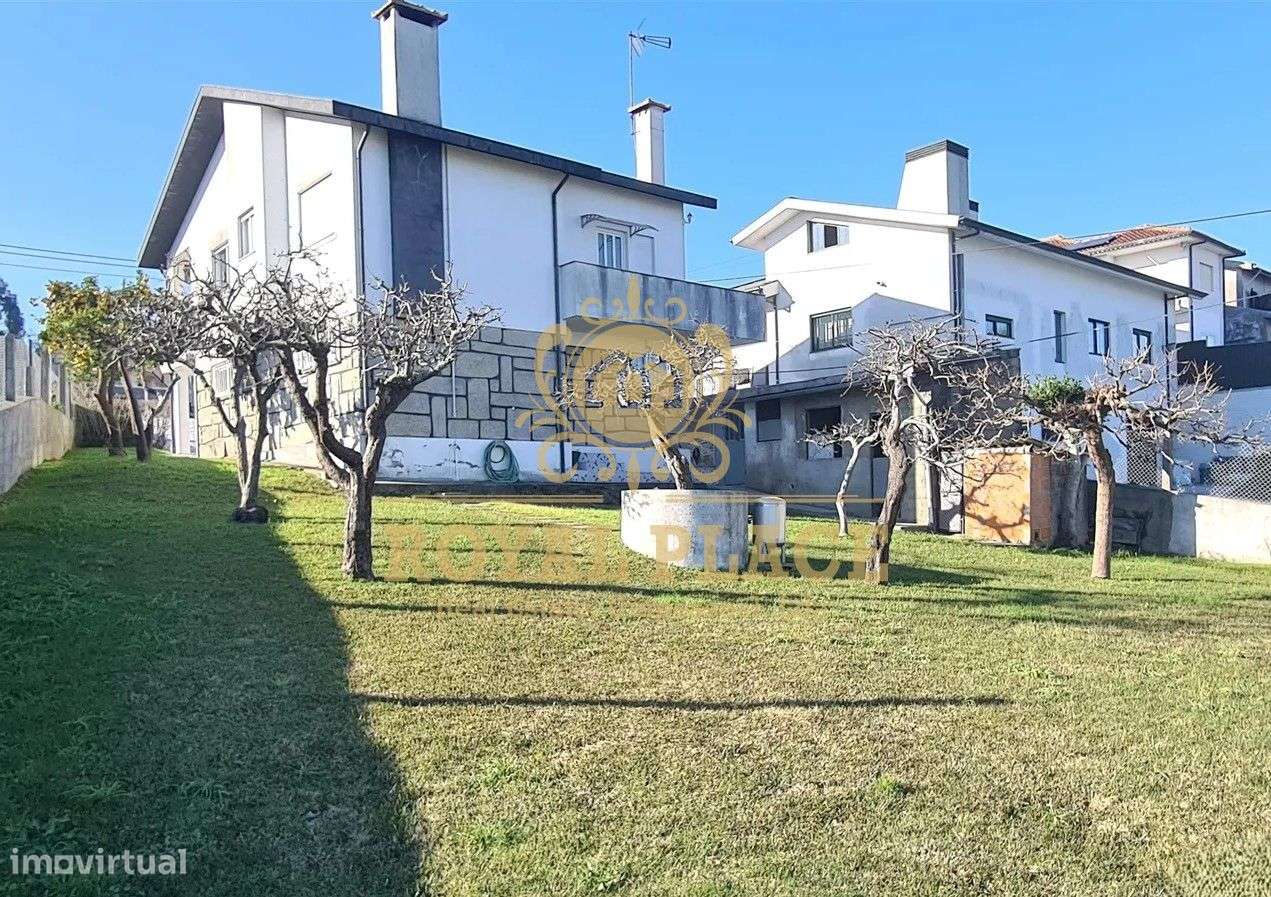 Moradia Isolada T3 + 1 em Lourosa-23