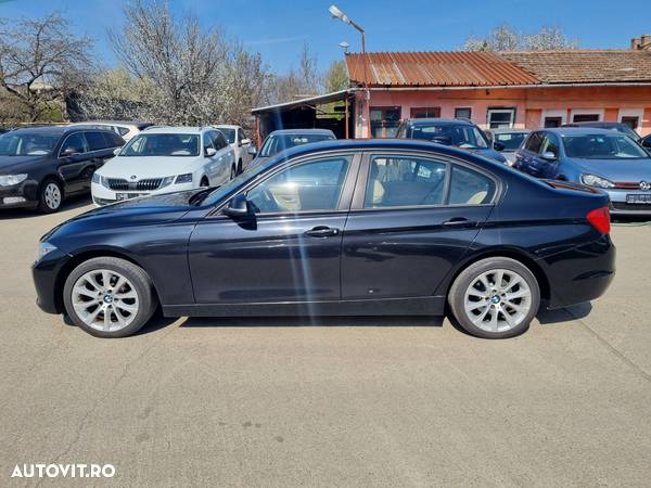 BMW Seria 3 318d - 13