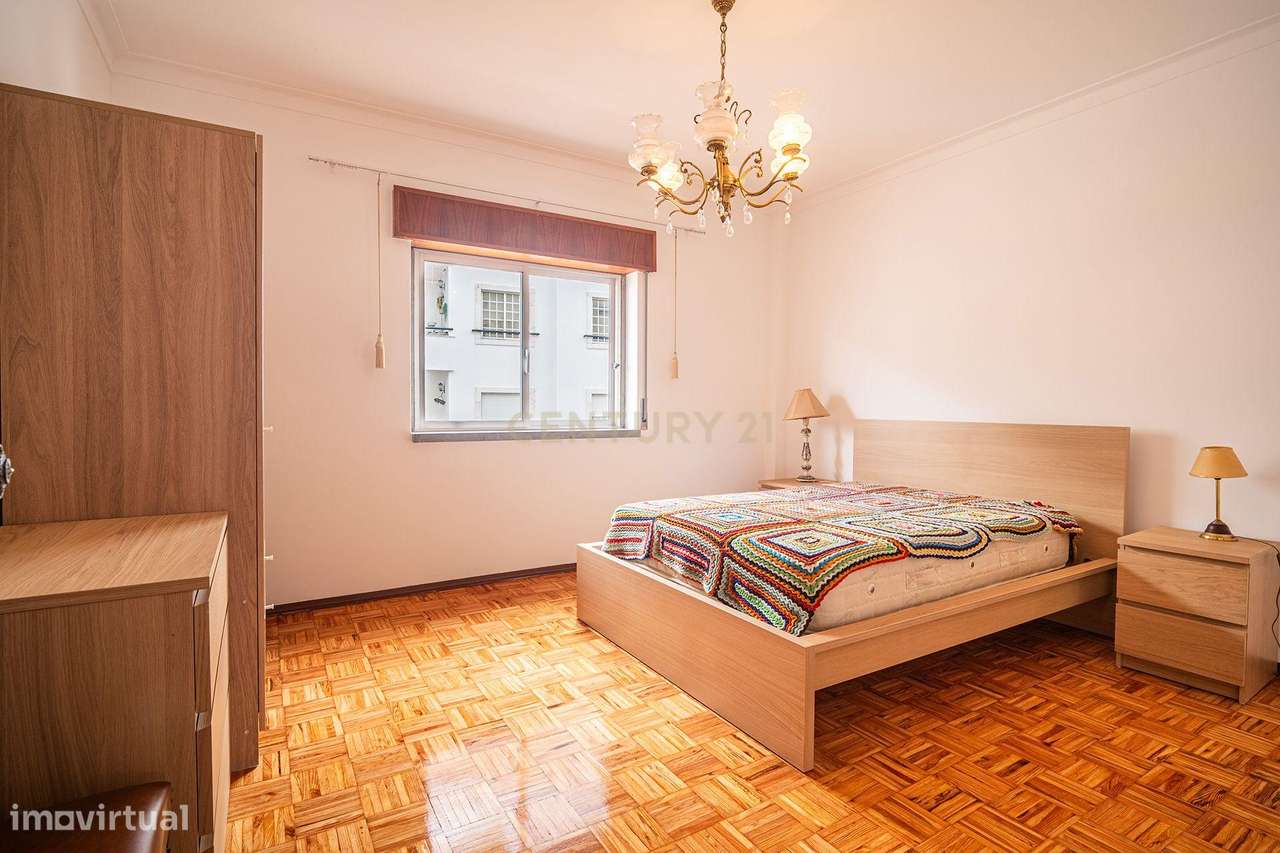 Apartamento T3 com Vista Cidade em Alverca Do Ribatejo .-12