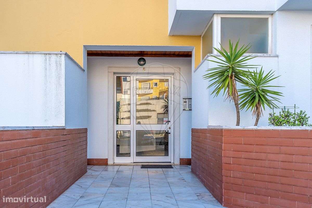 Apartamento T2 para arrendamento - Grande imagem: 2/50