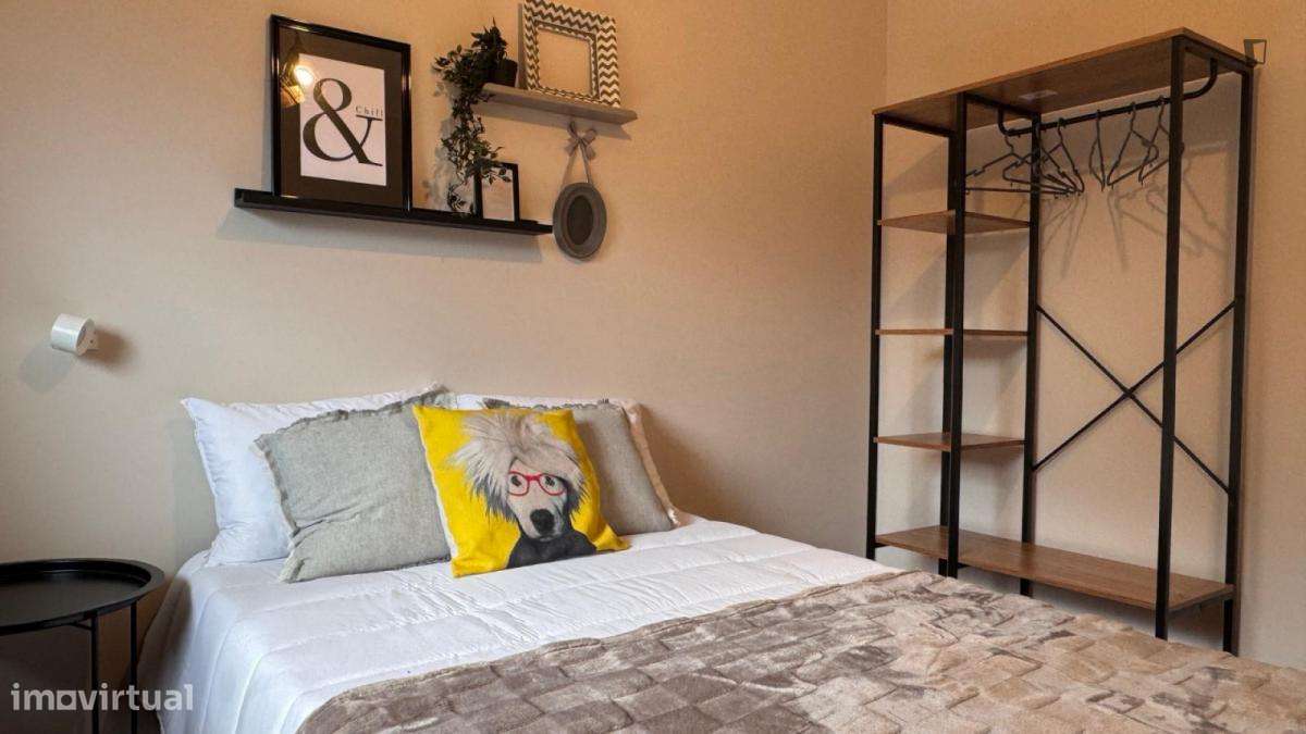 Quarto - localizado em Norton de Matos Coimbra - Grande imagem: 2/8