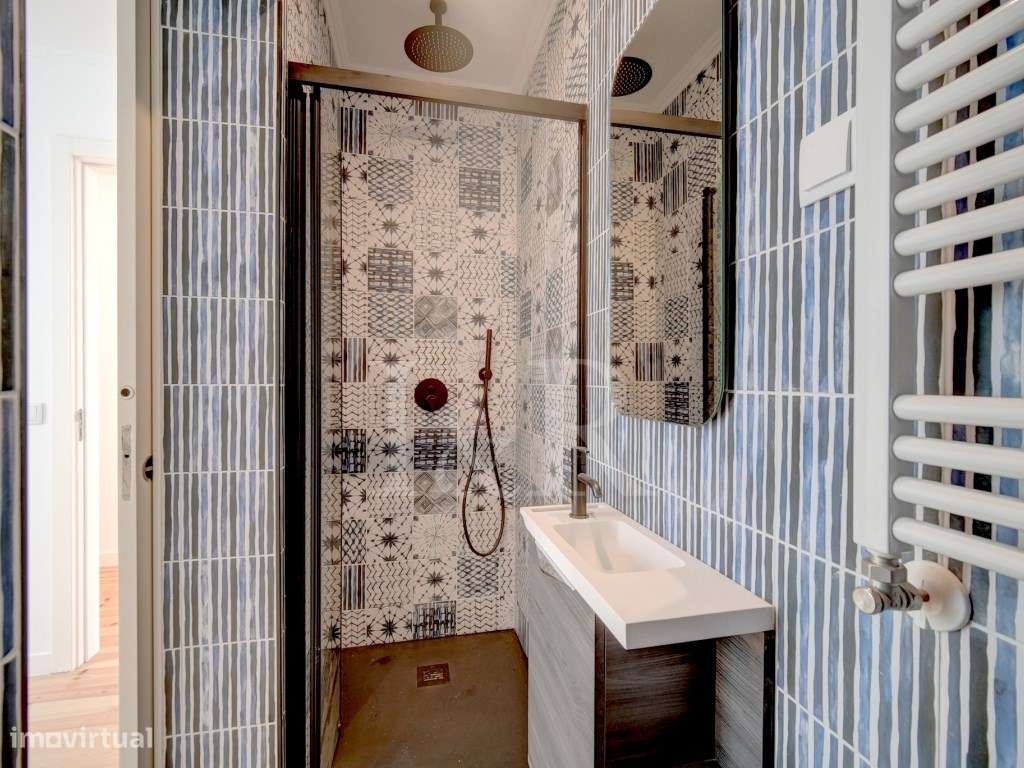 Apartamento T3 totalmente renovado no Chiado, Lisboa-15