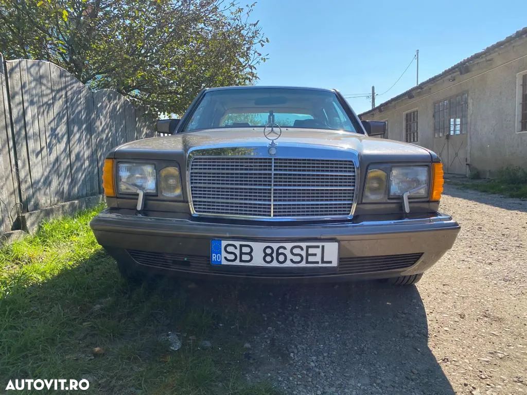 Mercedes-Benz W126 - 1