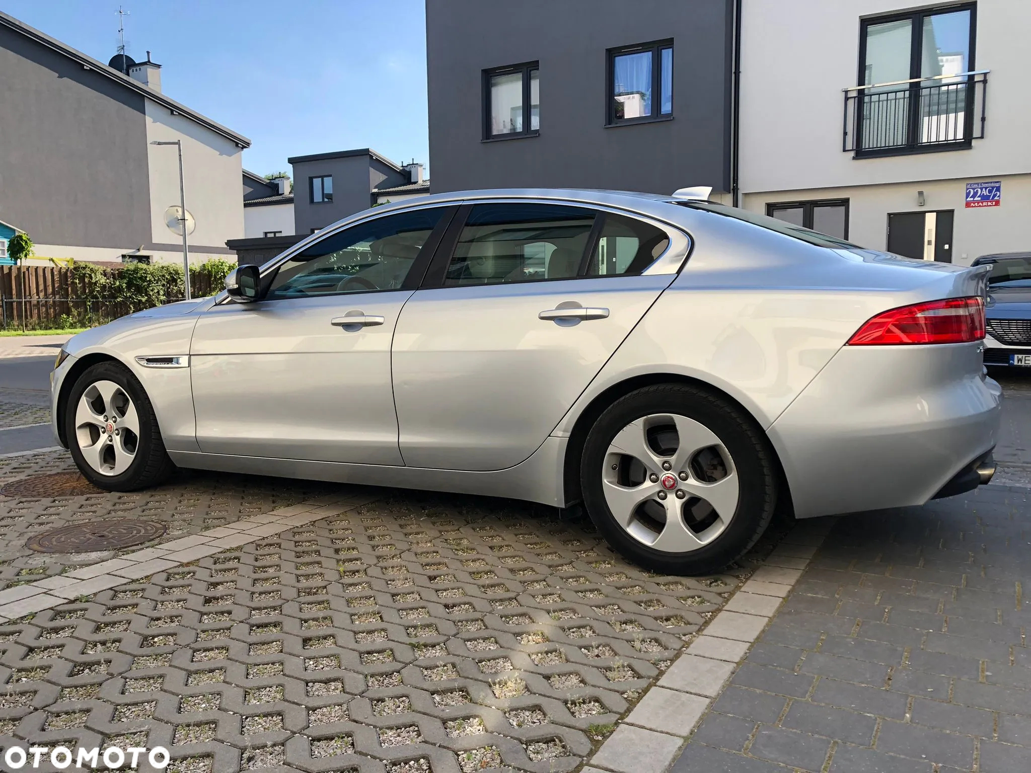 Jaguar XE - 3