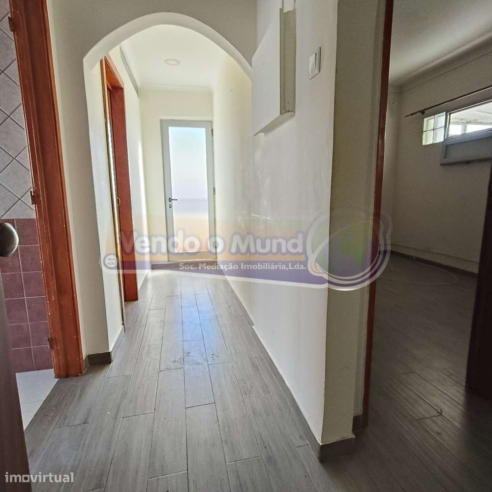 Apartamento T2 em Vila Franca de Xira (VFX123)-5