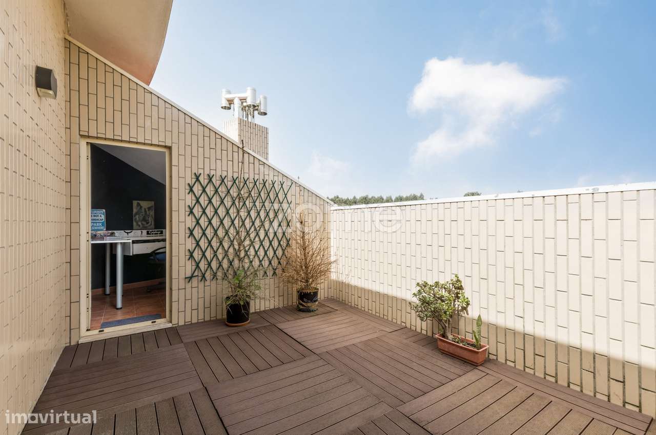 T3 / T4 Duplex com Terraços em Condomínio com Piscina – Francelos-6