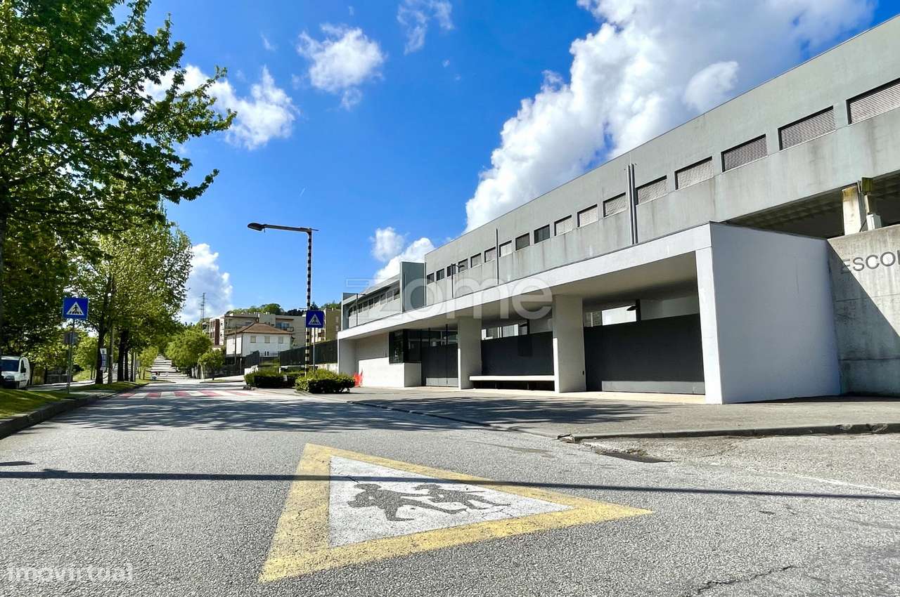 Terreno Urbano 1.000 m² | IC 0.66 | São João da Madeira-18