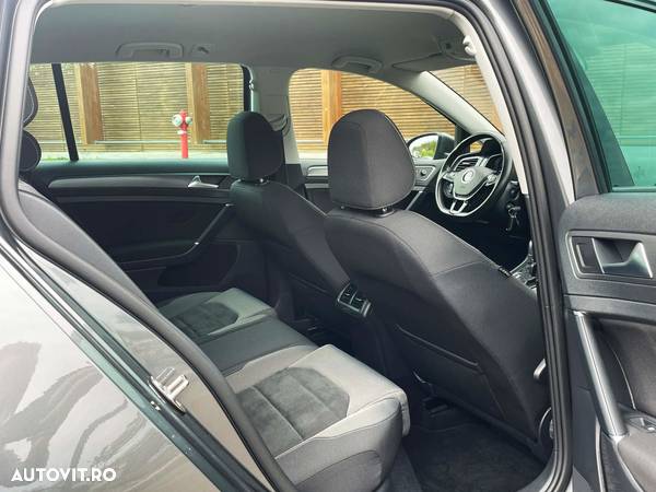 Volkswagen Golf 2.0 BlueTDI DSG Highline - 18