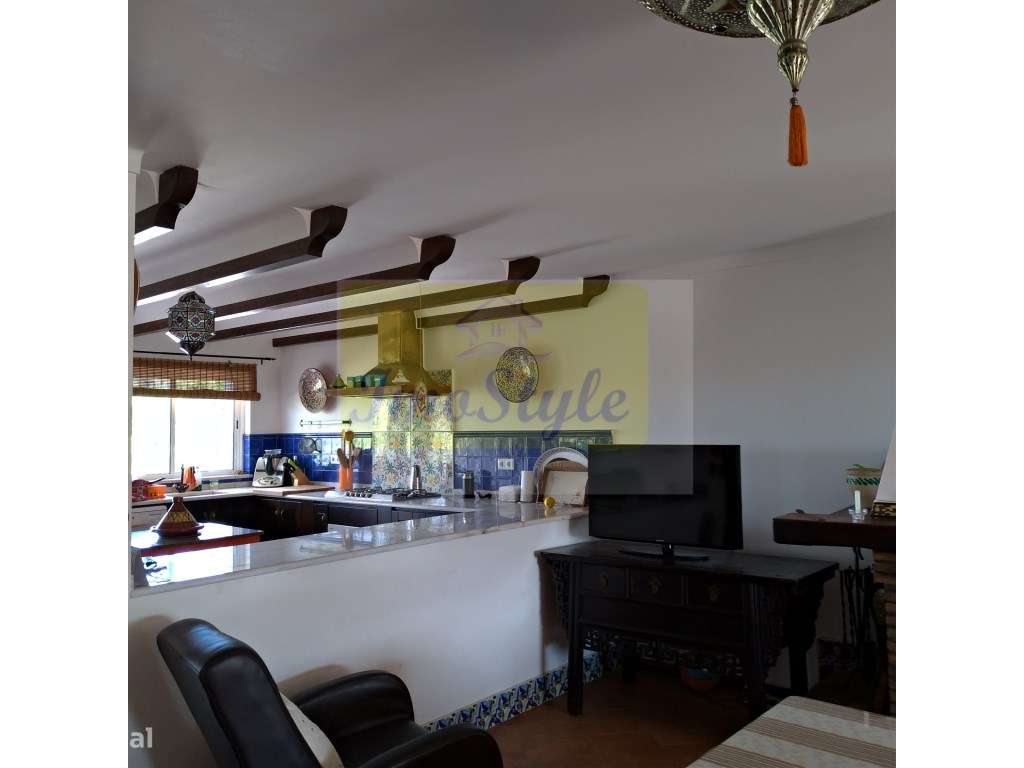 Moradia isolada com cave e apartamento independente em Castro Marim-24