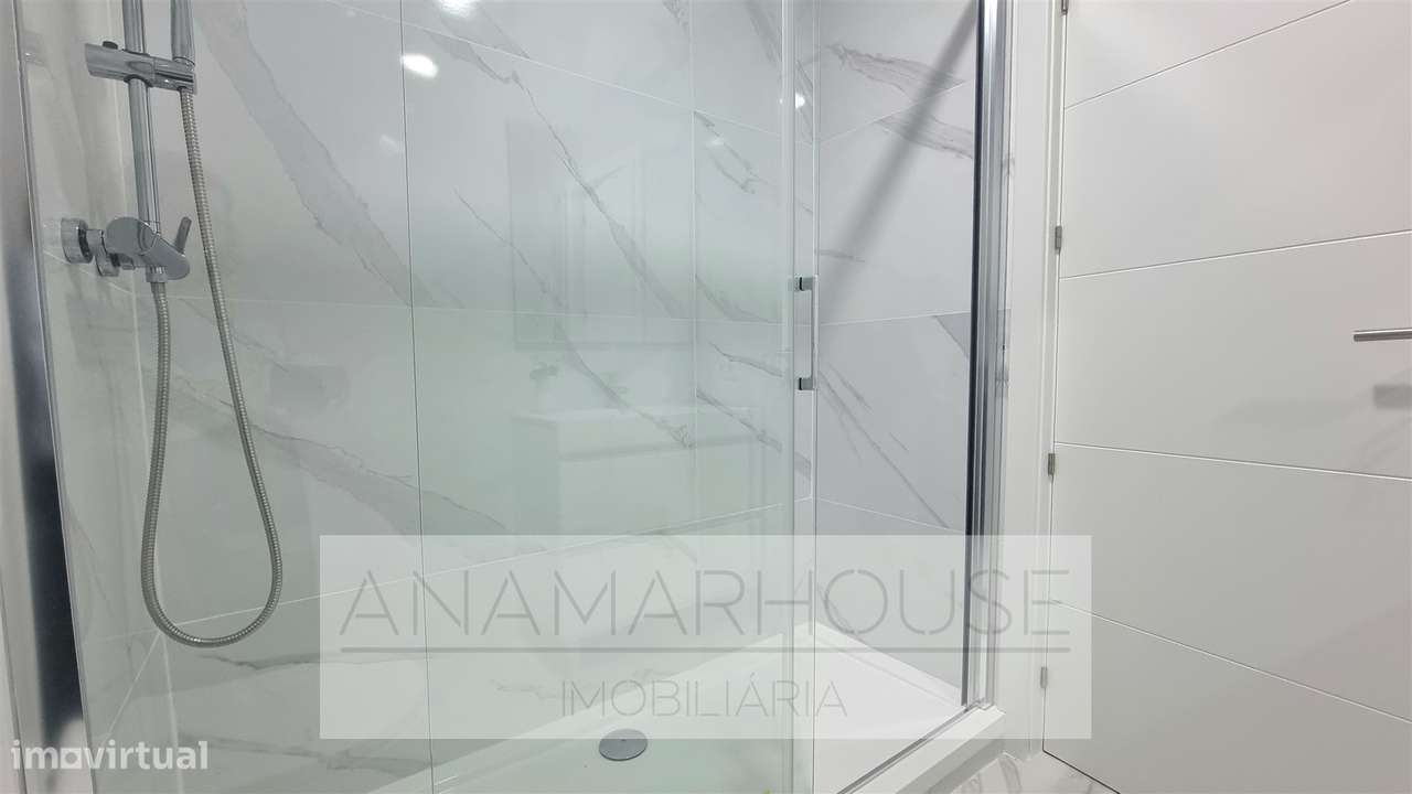 T3 Remodelado com varandas na Amadora, Mina De Água-10