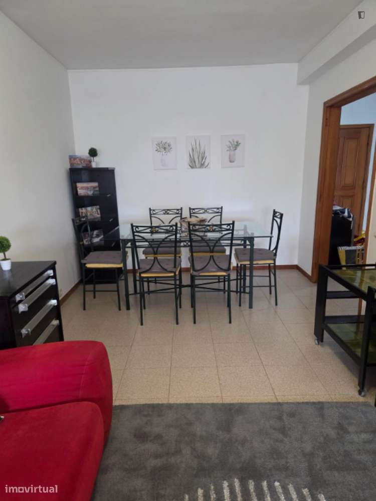Apartamento com 1 quartos - localizado em Mafamude Porto - Grande imagem: 3/13