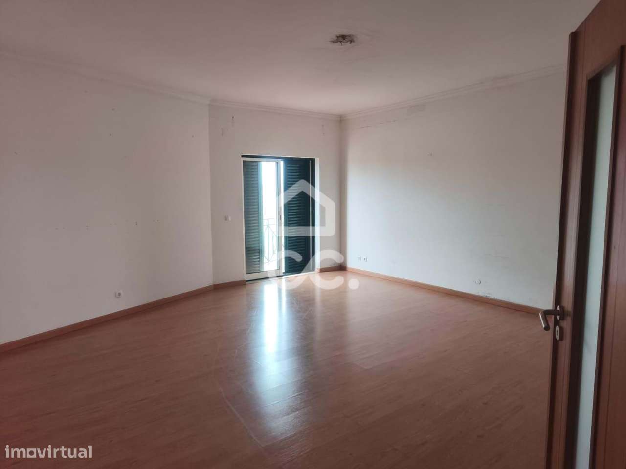 T4 + Loja em Foros de Salvaterra - Grande imagem: 3/26