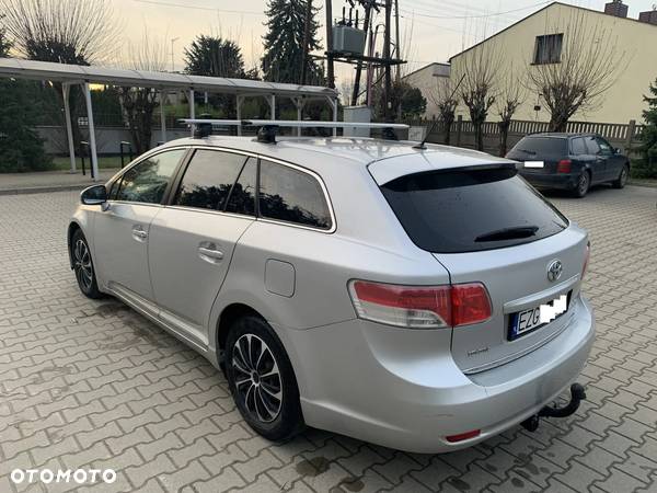 Toyota Avensis 2.0 D-4D Combi Sol - 5