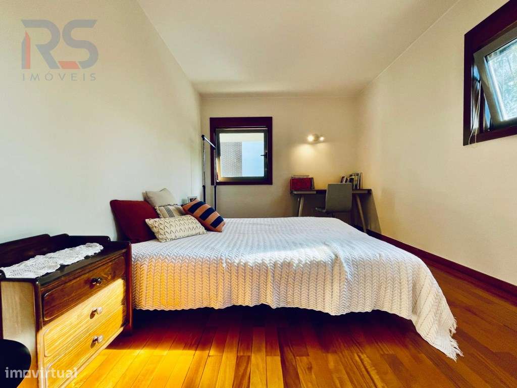 Moradia condomínio fechado T5-10