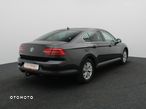 Volkswagen Passat Variant 1.6 TDI SCR DSG Comfortline - 8