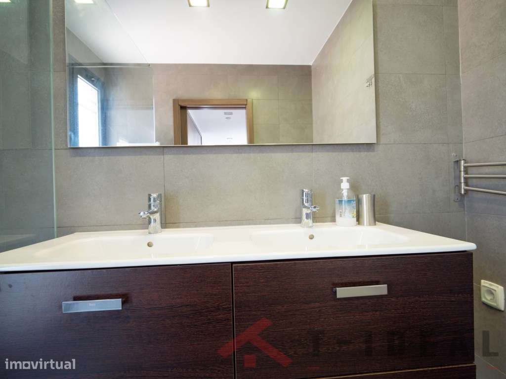 Moradia T4 com Vista de Mar-55