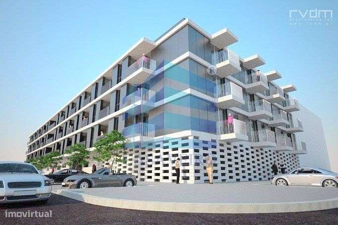 Apartamento T3 com 2 Lugares de Garagem São Bernardo-15