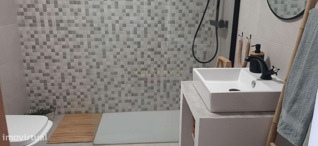 Oportunidade no coração do Alentejo! Moradia térrea T4 em Safara! Uma-25