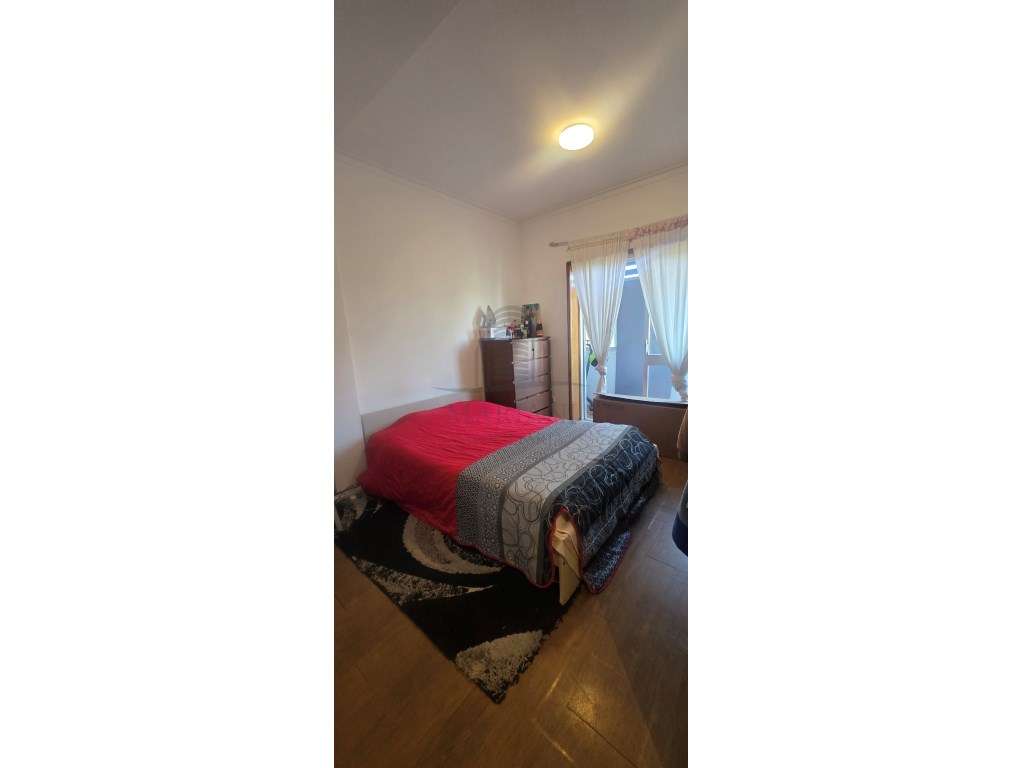 **Apartamento T2 a 500 metros do Metro**-14