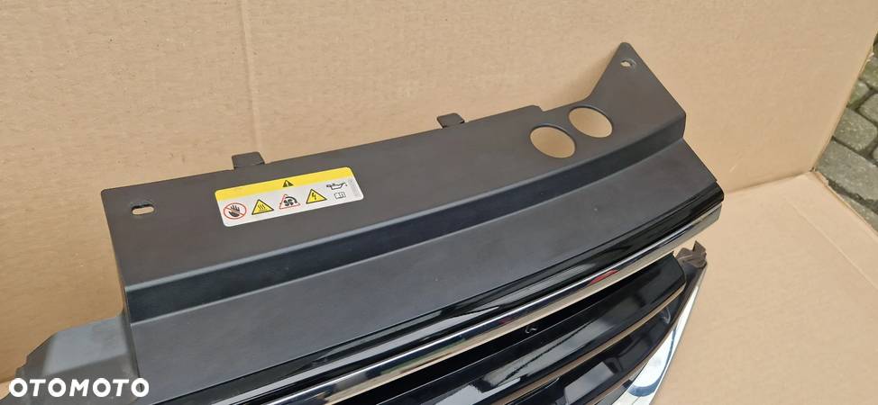 VW TIGUAN II 2 5NA R-LINE LIFT 20- GRILL ATRAPA - 7