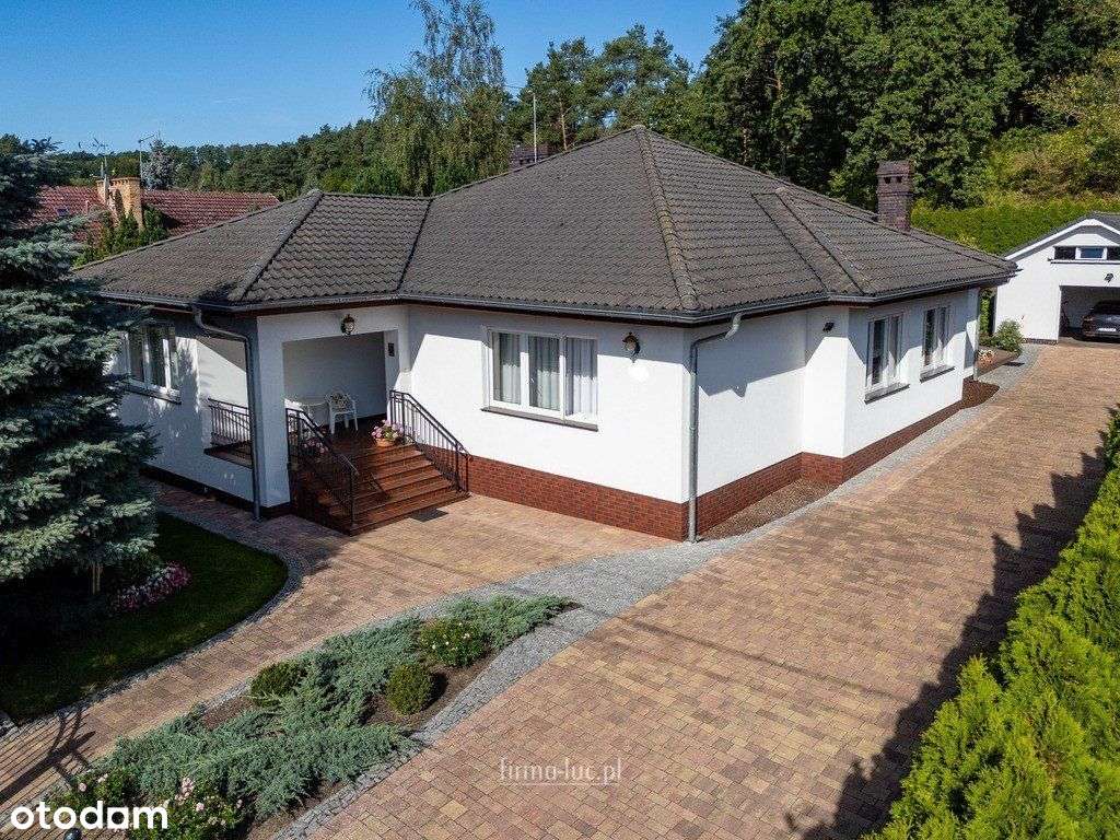 Dom przy ścianie lasu, możliwe 4 sypialnie-0