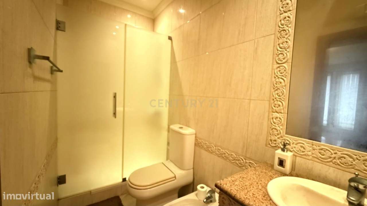 Moradia V4 Alpendorada, Várzea e Torrão – Marco de Canaveses-11