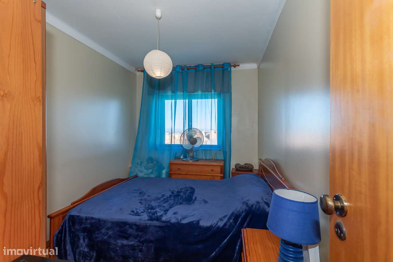 T3 em bom estado de conservação no Algueirão-14