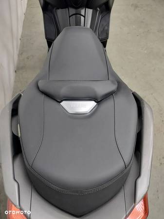 Yamaha X-max - 9