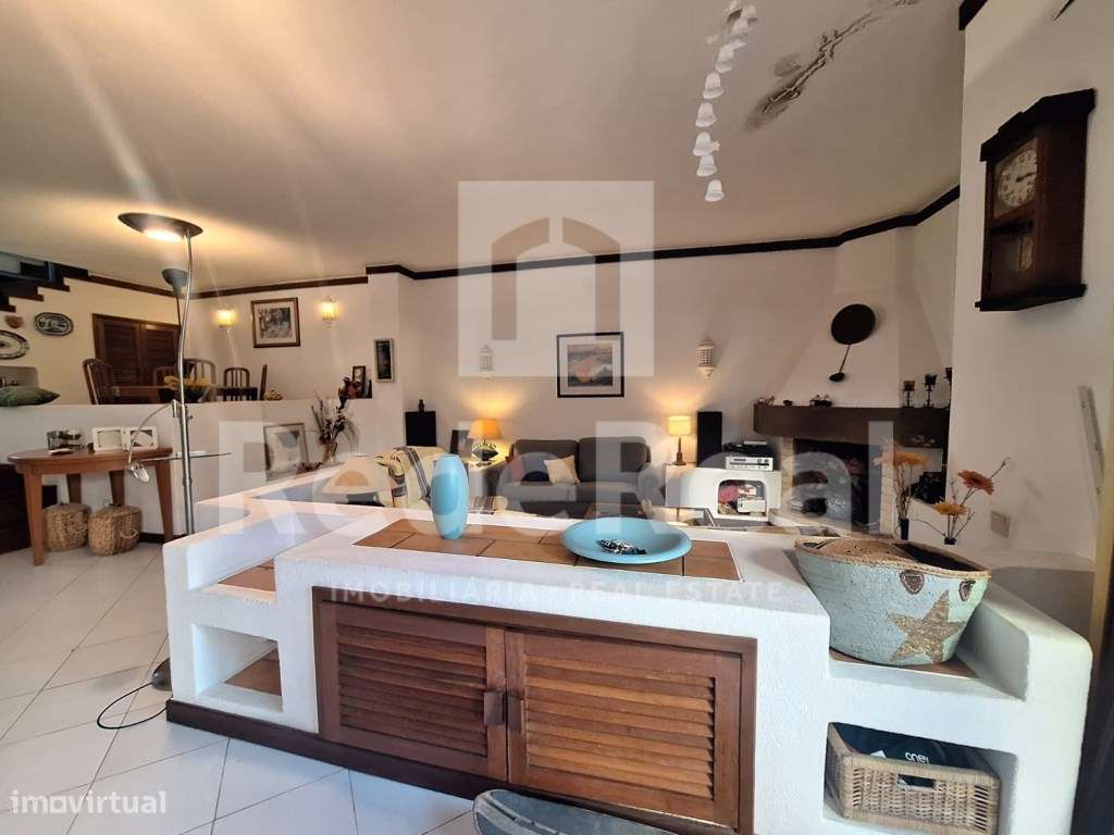 Moradia T3 + 1 com Piscina Privada e Boas Áreas no Coração de Albuf...-7